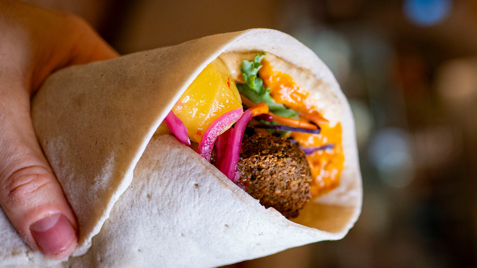 Varm Falafel & Mango Wrap